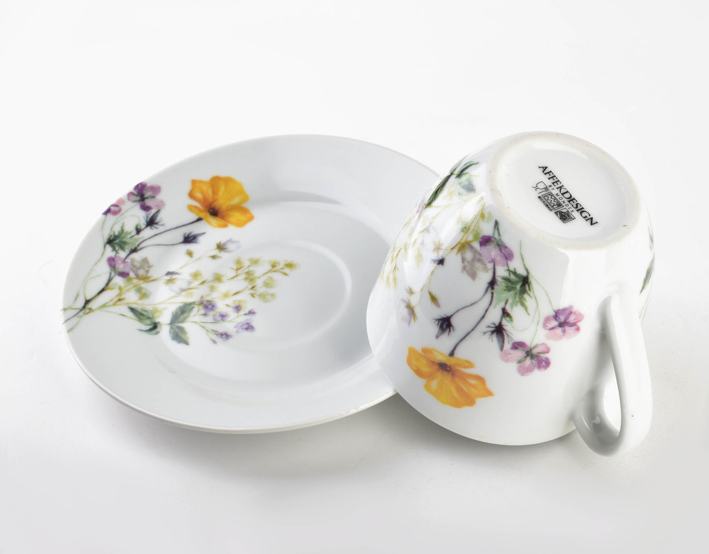 JOY |Set of 6 Cups with Saucer,  Petal Charm - DECOR PETIT